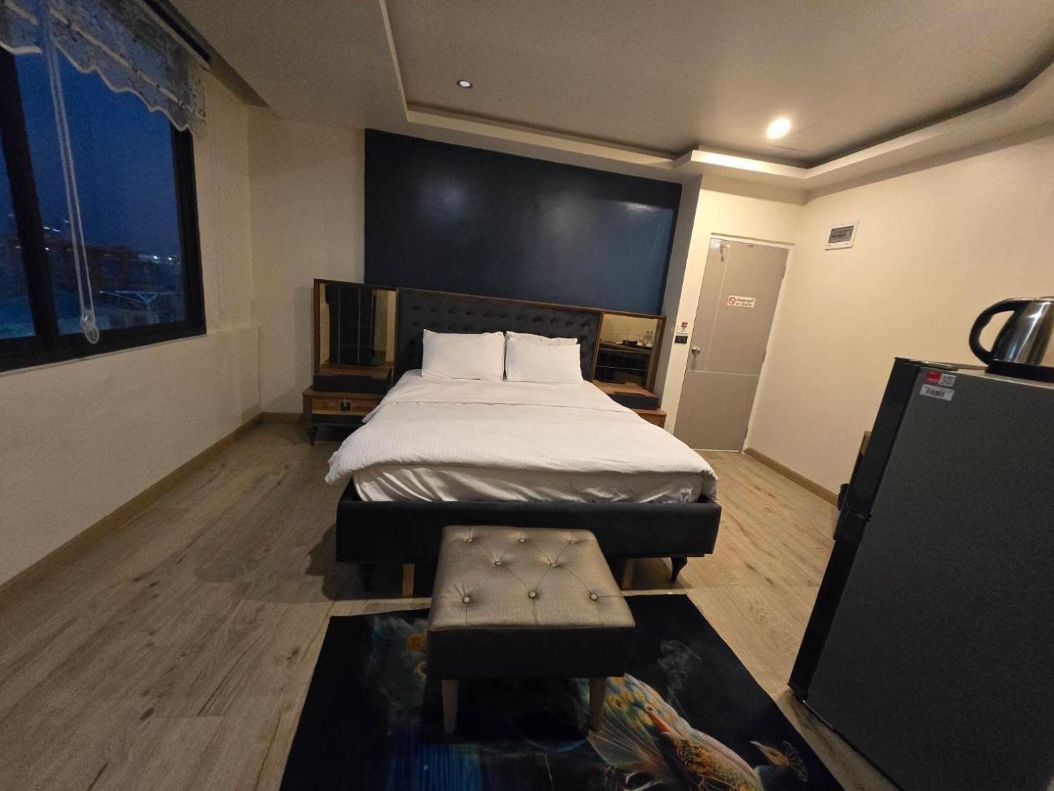 Pumpui Place Pattaya Luaran gambar